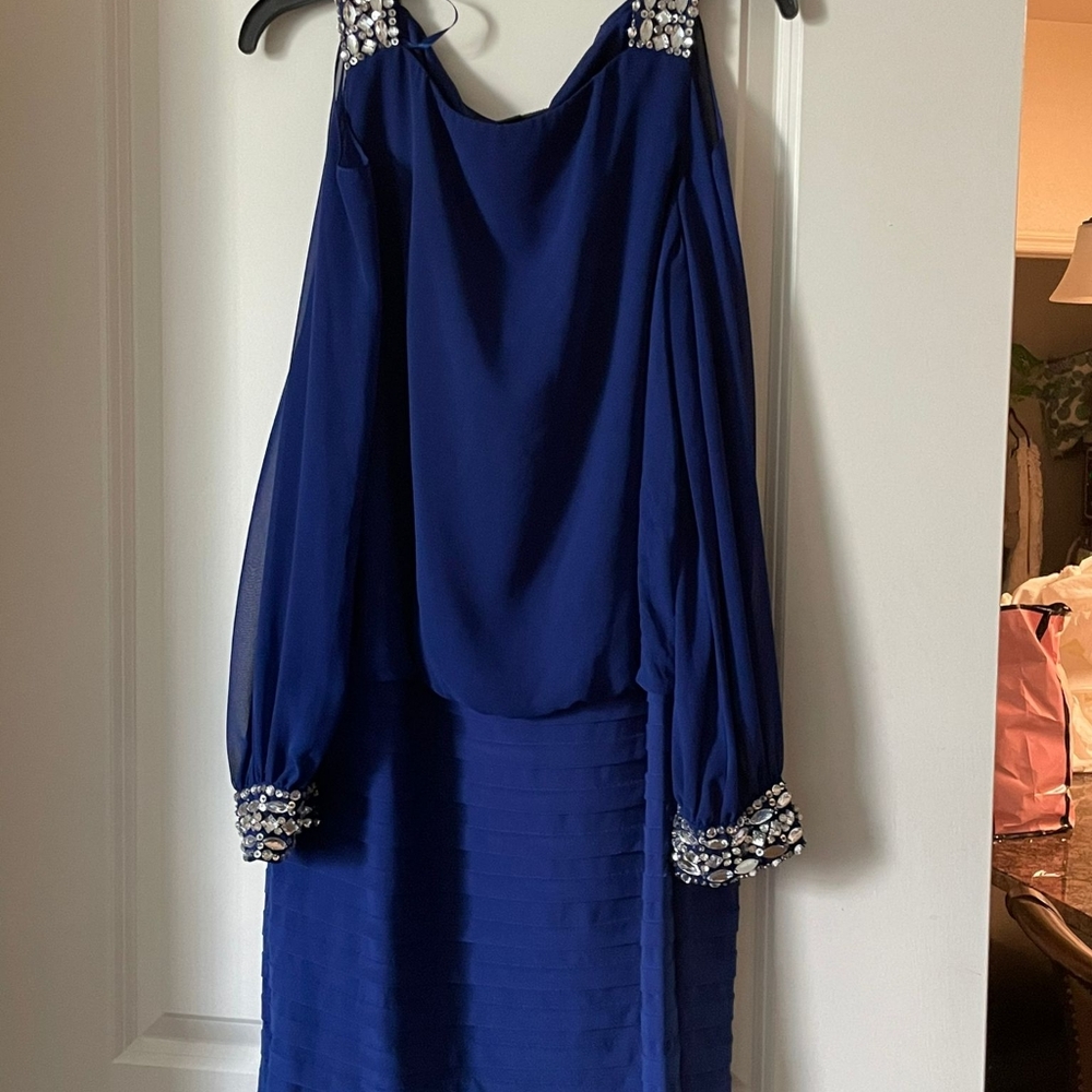 DRESSY SHORT DRESS GOOD FOR WEEDING